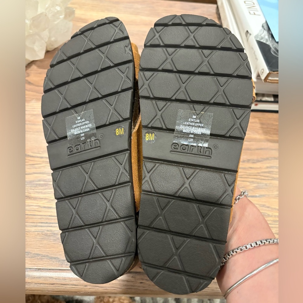 Earth Women's Atlas Round Toe Footbed Slip-On Casual Sandals New - Picture 6 of 8